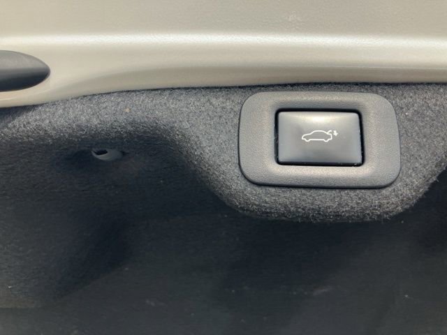 Used 2022 Lexus ES 350 Ultra Luxury w/ Accessory Package 2 image 29