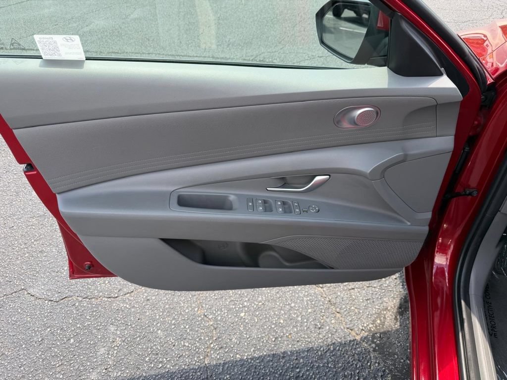 Used 2024 Hyundai Elantra SEL FWD image 12