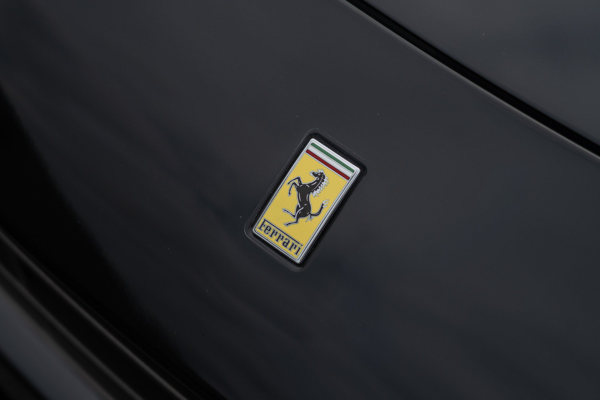 Used 2014 Ferrari F12 Berlinetta RWD image 19