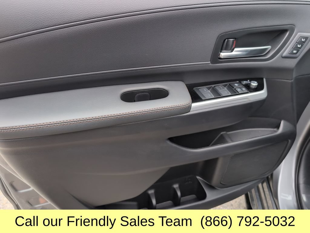 New 2026 Toyota Sienna Platinum AWD/4WD image 10