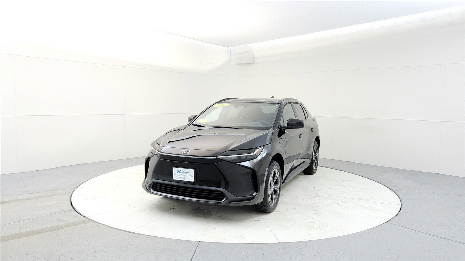 Used 2023 Toyota bZ4X XLE image 2