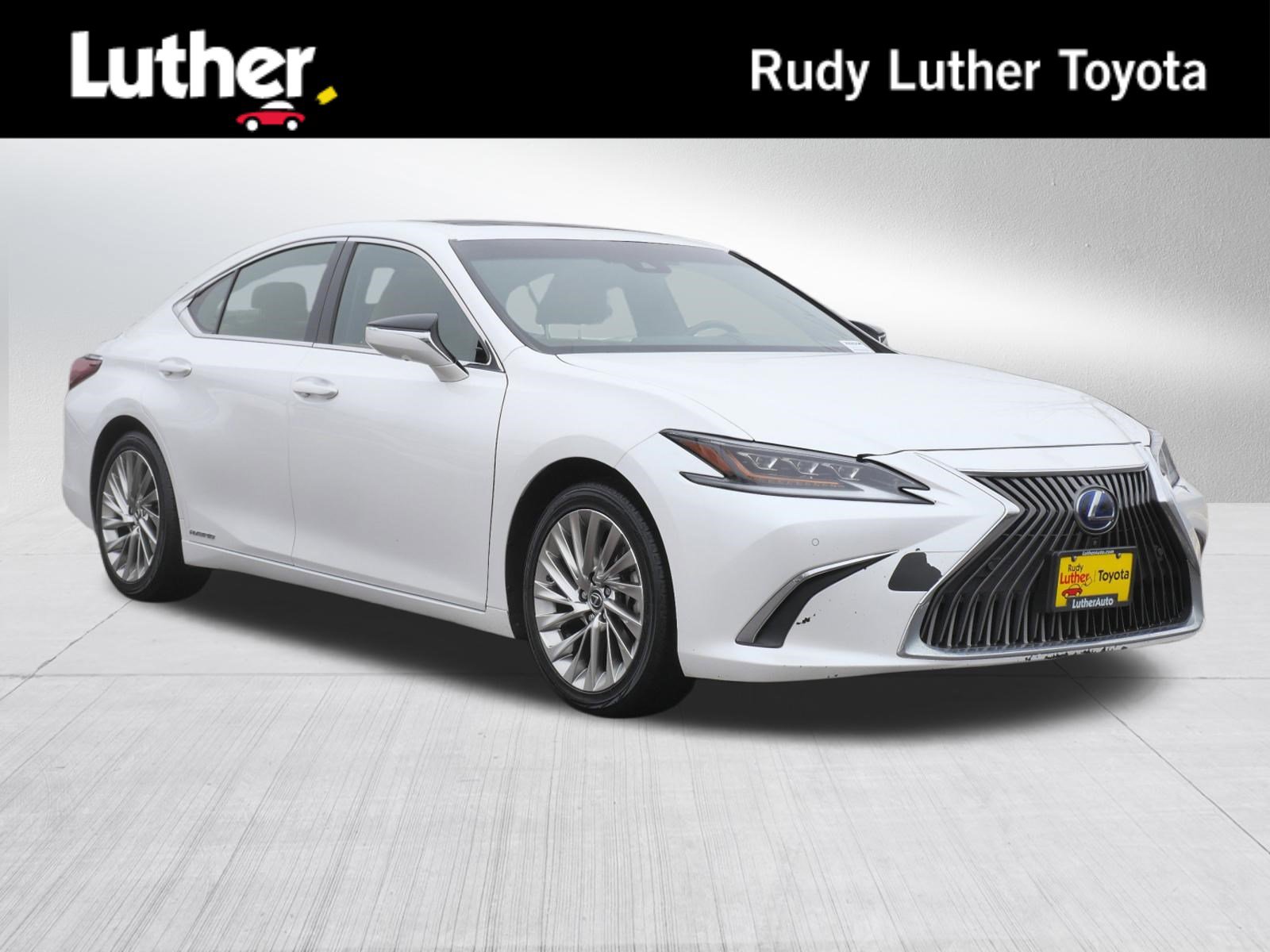 Used 2019 Lexus ES 300h w/ Accessory Package 2 image 1