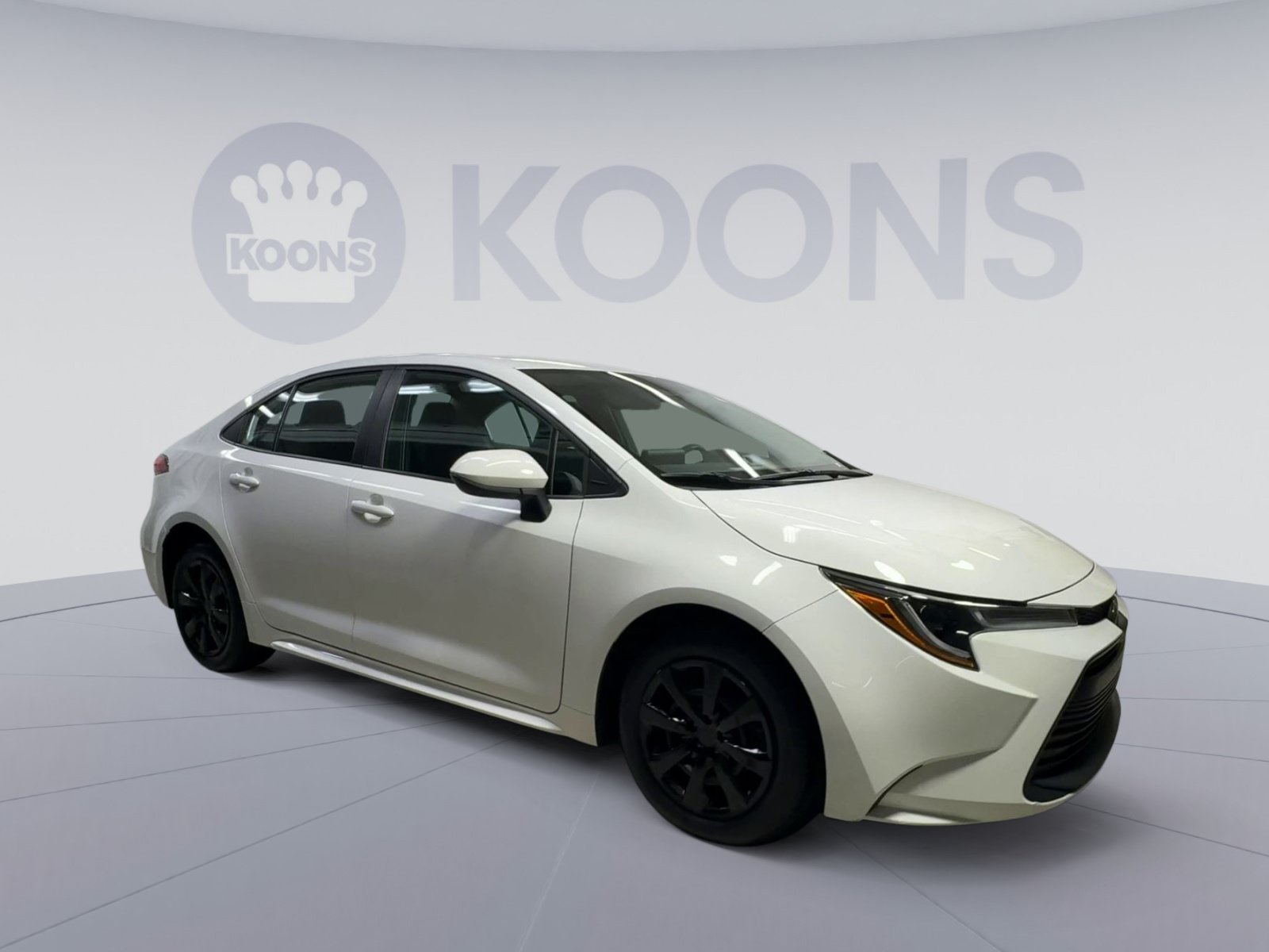 Used 2024 Toyota Corolla LE FWD image 2