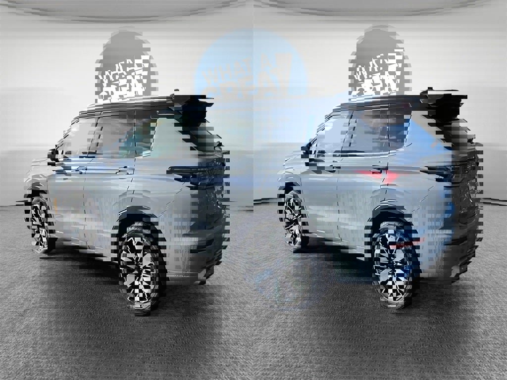 New 2026 Mitsubishi Outlander SEL image 4