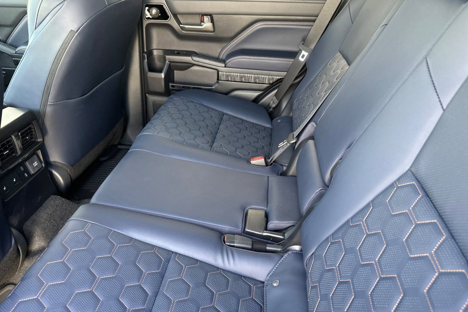 New 2026 Toyota 4Runner Platinum image 11