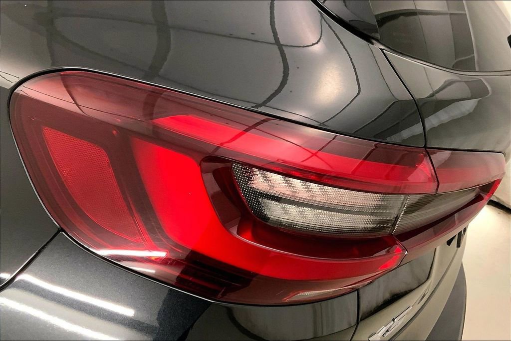 Used 2022 BMW X5 xDrive40i w/ M Sport Package AWD/4WD image 28