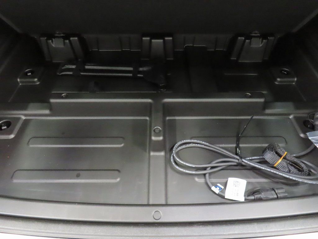 Used 2025 Chevrolet Suburban High Country AWD/4WD image 45