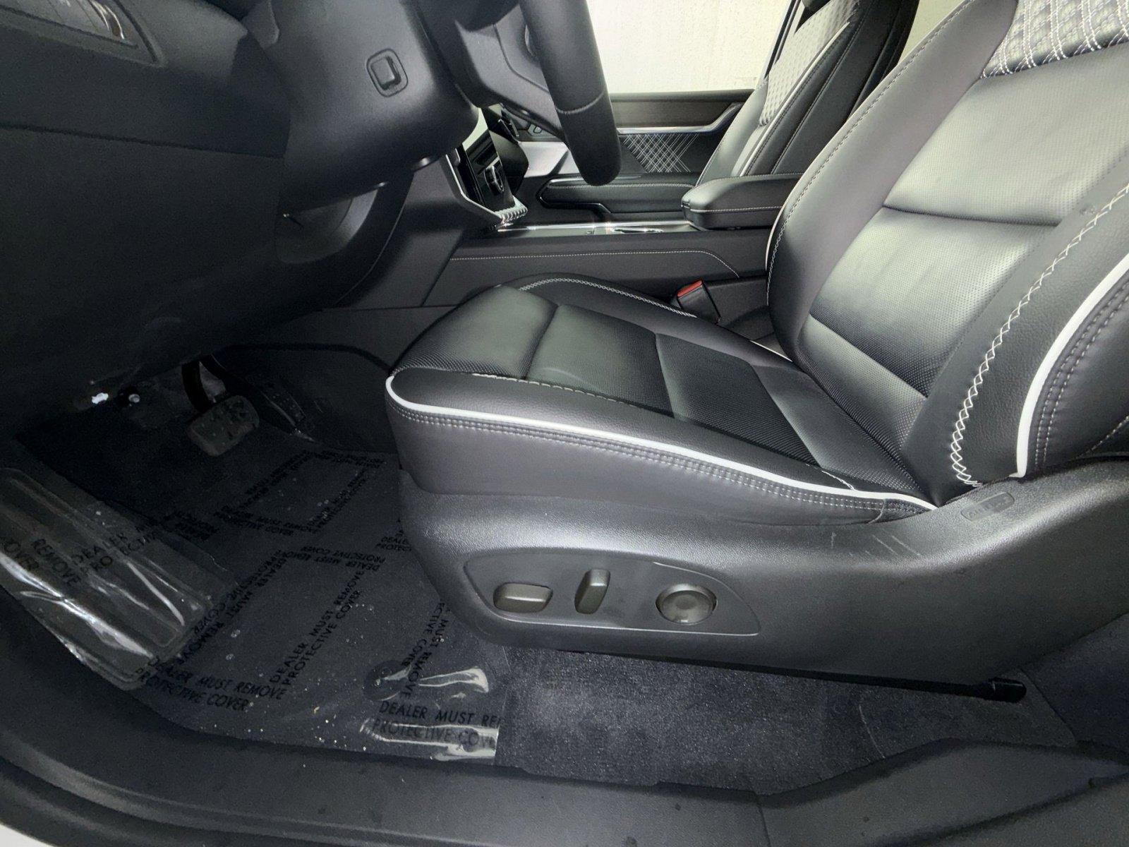 Used 2025 GMC Acadia Denali w/ Super Cruise Package AWD/4WD image 14