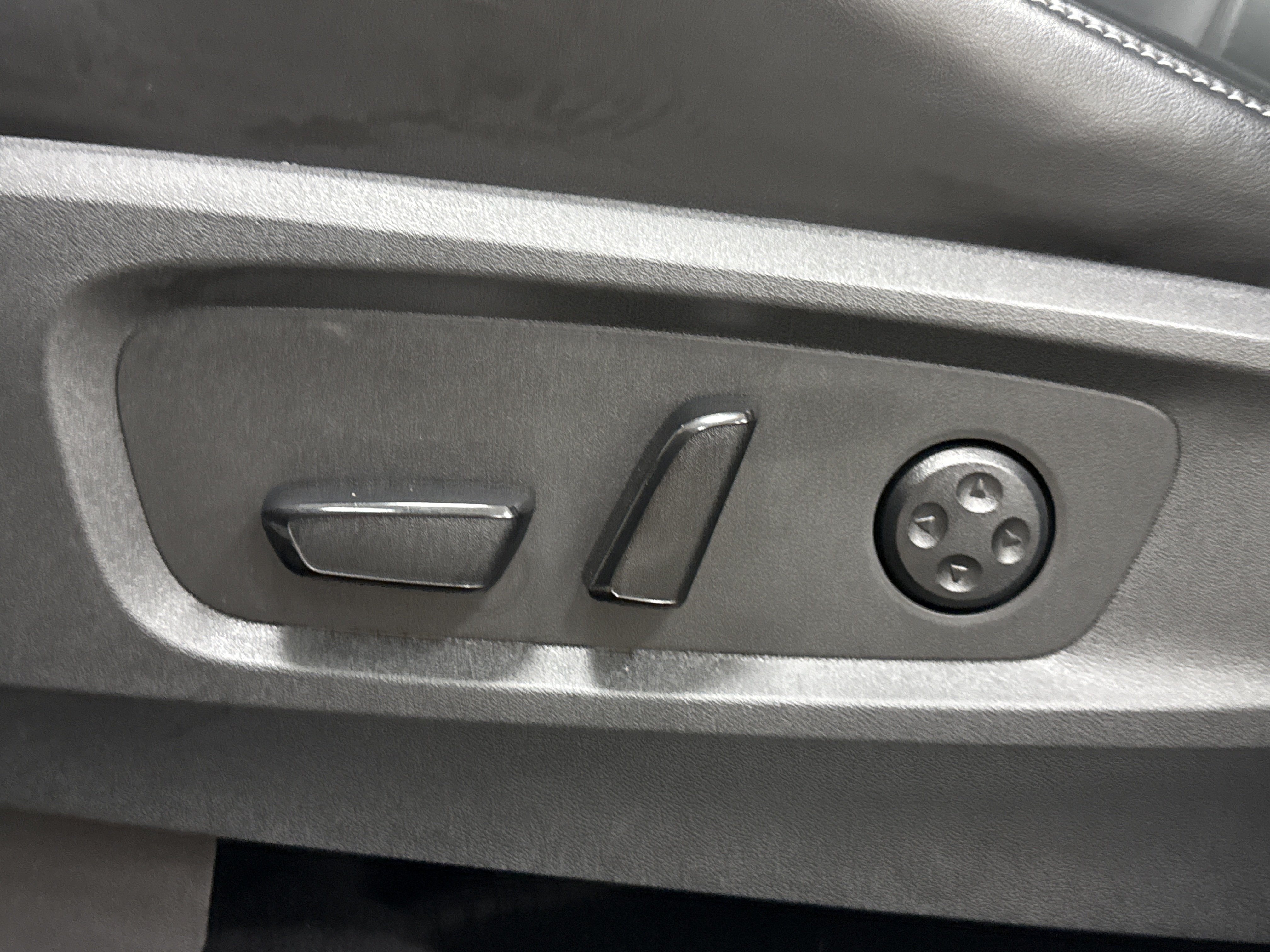 Used 2022 INFINITI QX60 Luxe w/ Cargo Package FWD image 27