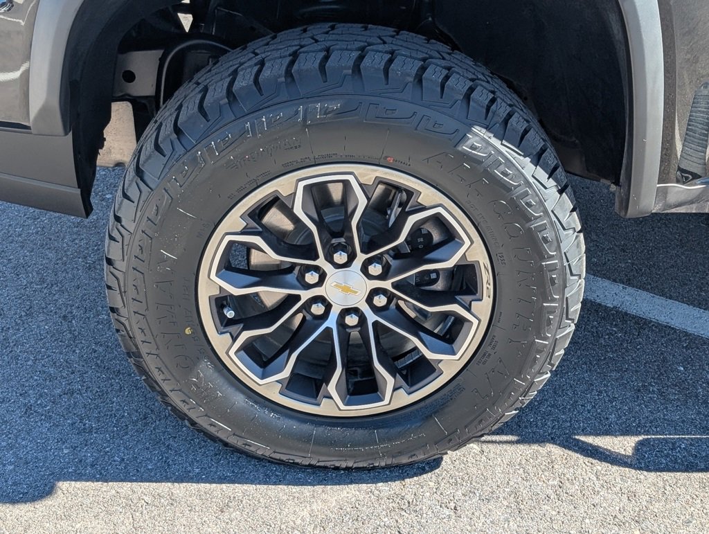 Used 2021 Chevrolet Colorado ZR2 image 24