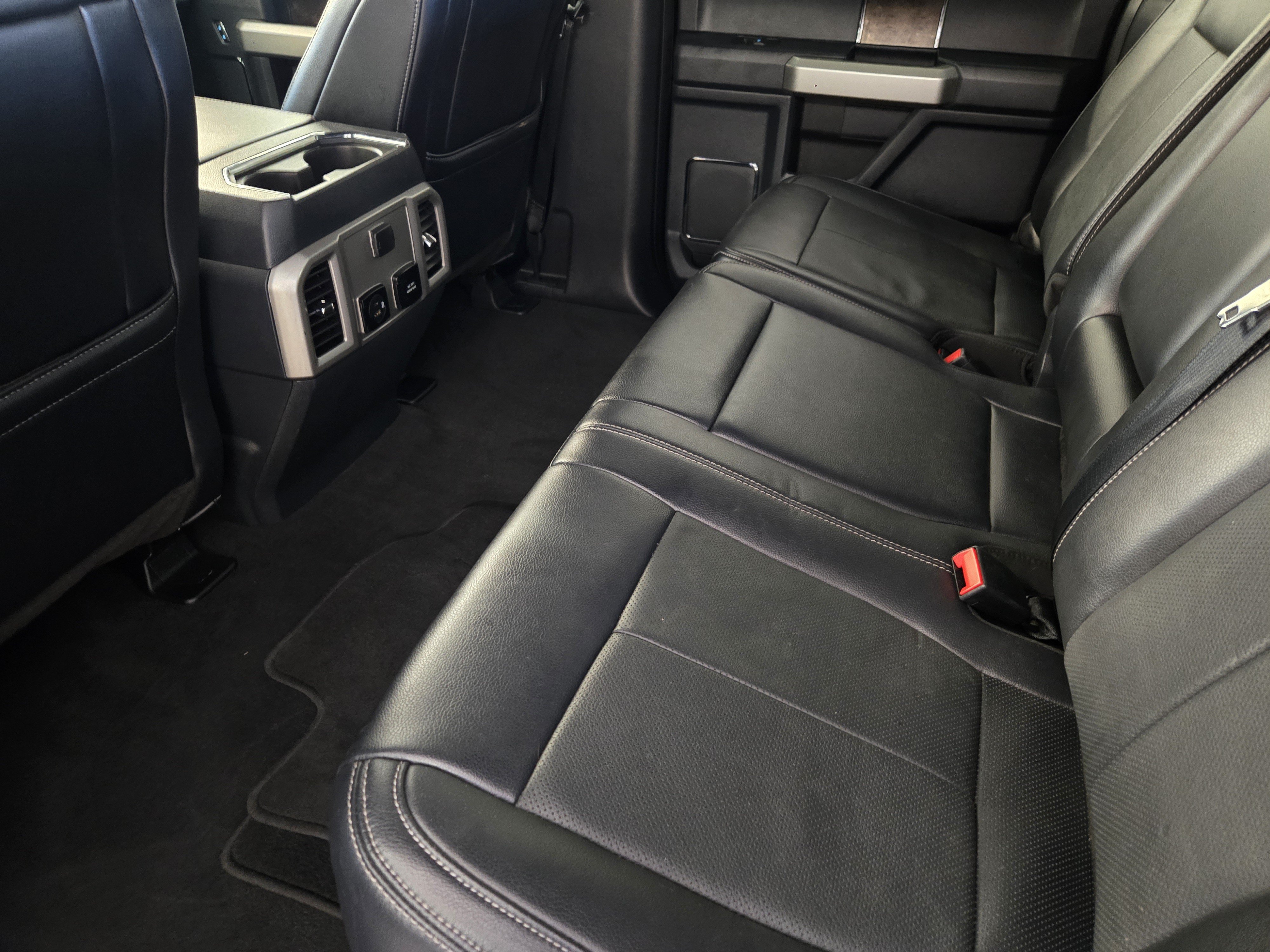 Used 2022 Ford F250 Lariat w/ Tremor Off-Road Package AWD/4WD image 28