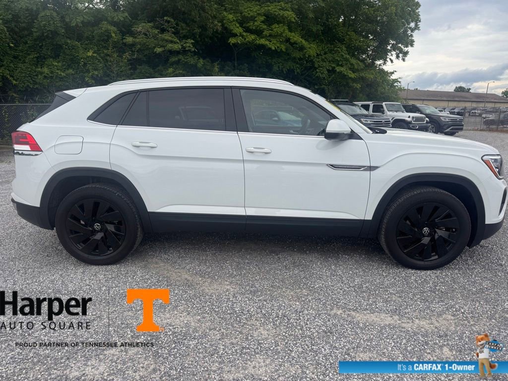 Used 2025 Volkswagen Atlas Cross Sport SE w/ Panoramic Sunroof Package AWD/4WD image 6