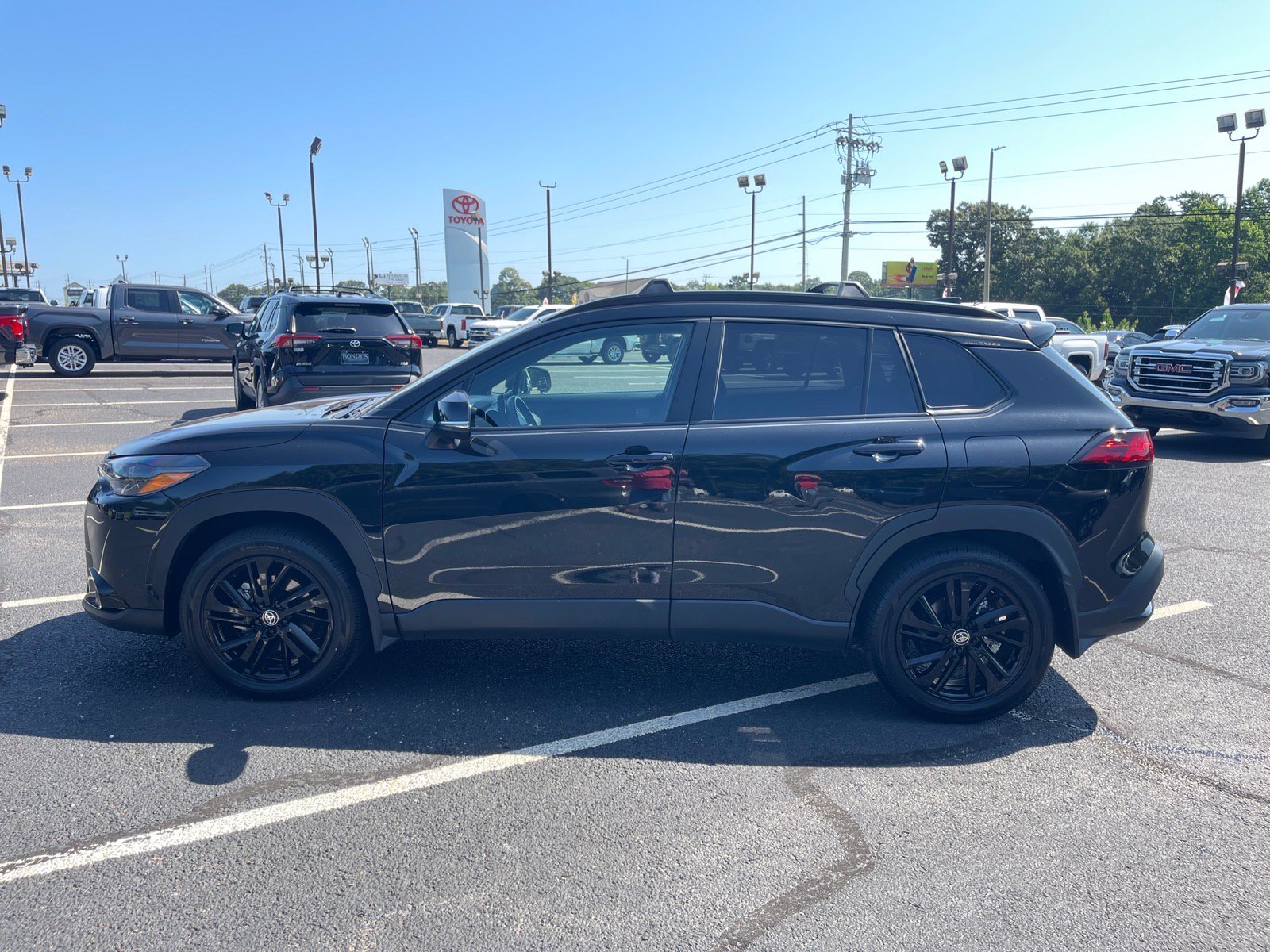 Used 2025 Toyota Corolla Cross AWD Hybrid image 13