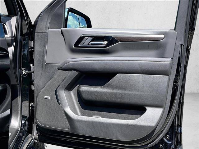 Used 2025 Chevrolet Tahoe Premier w/ Sun And Tow Package AWD/4WD image 19