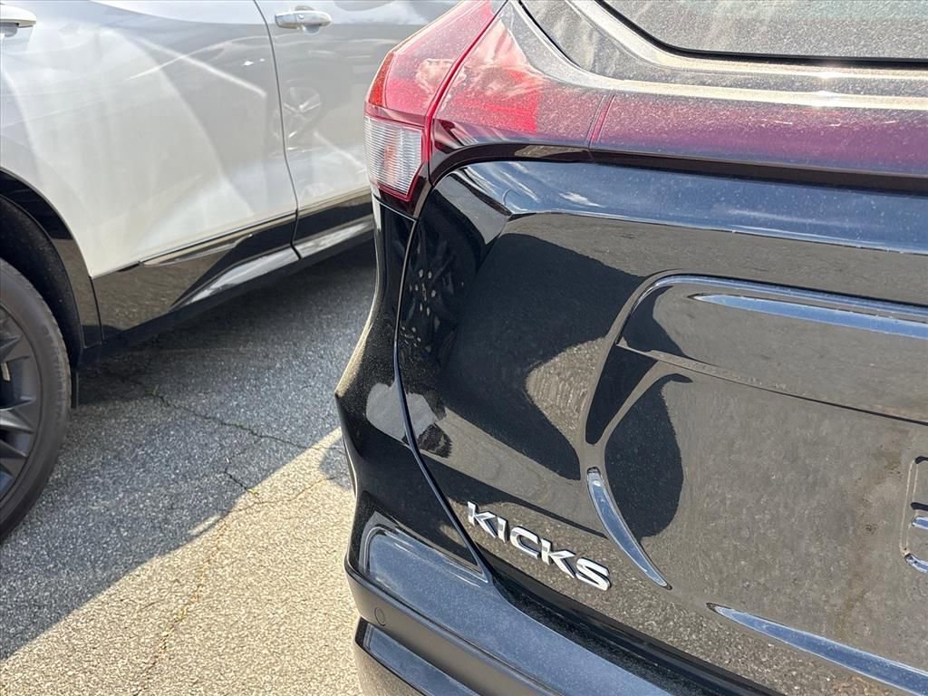Used 2025 Nissan Kicks Play S image 13
