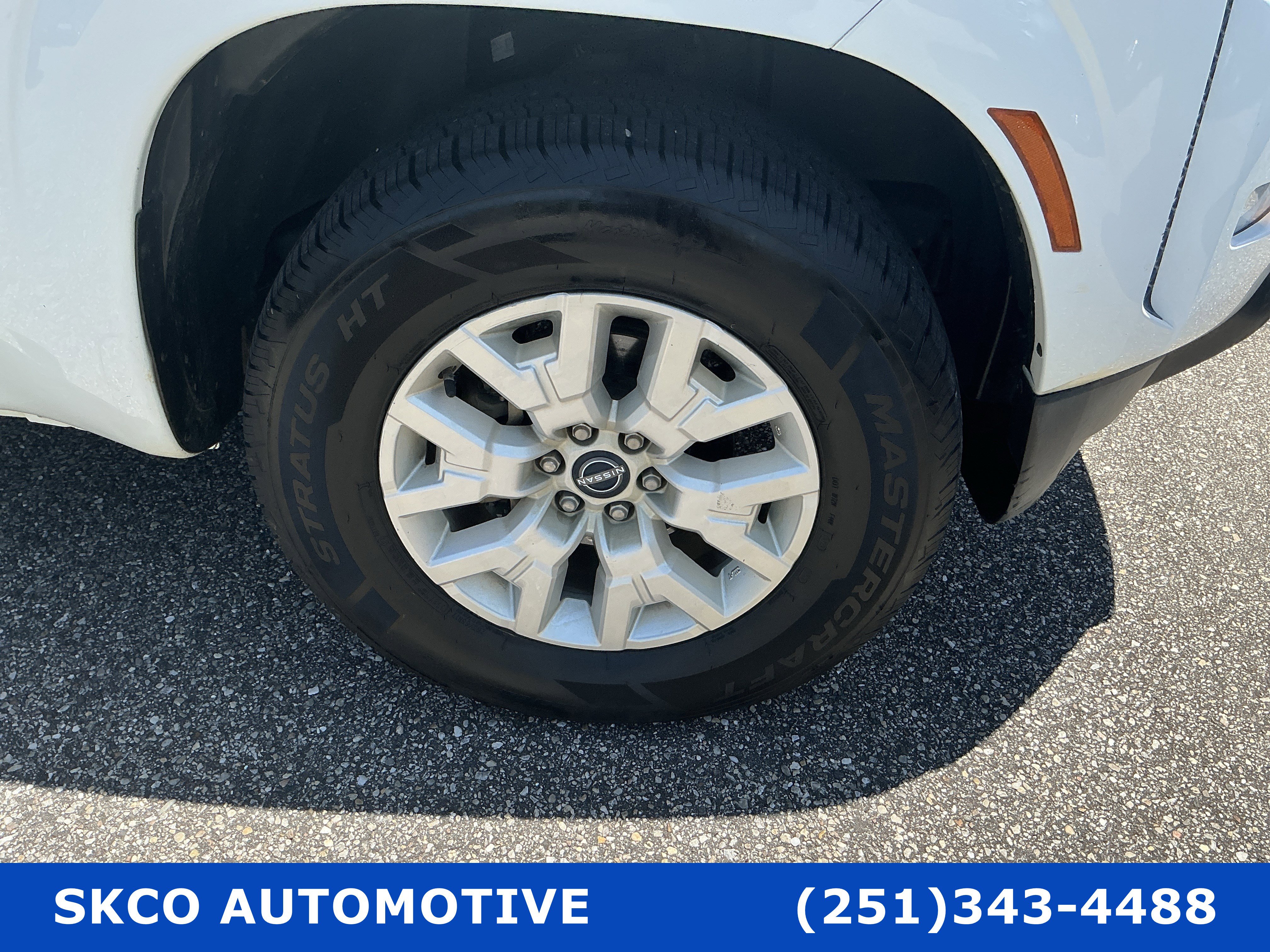Used 2022 Nissan Frontier SV RWD image 9