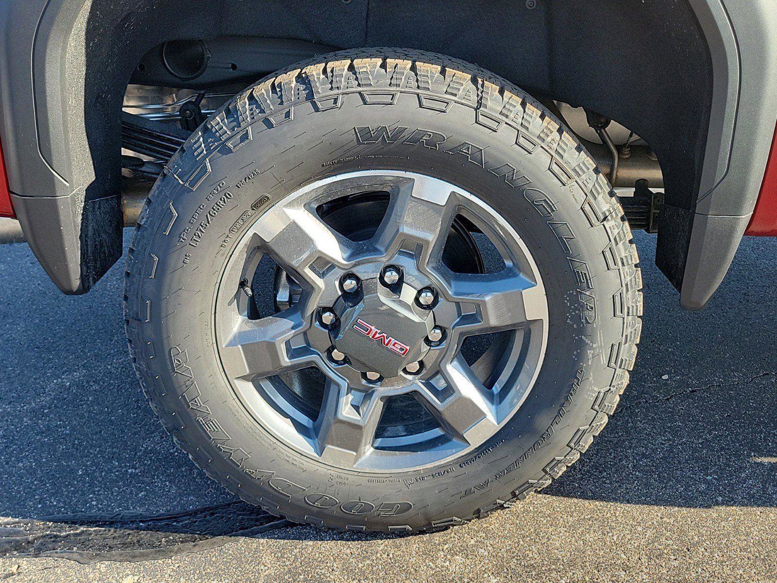 New 2026 GMC Sierra 2500 SLT w/ SLT Premium Package image 6