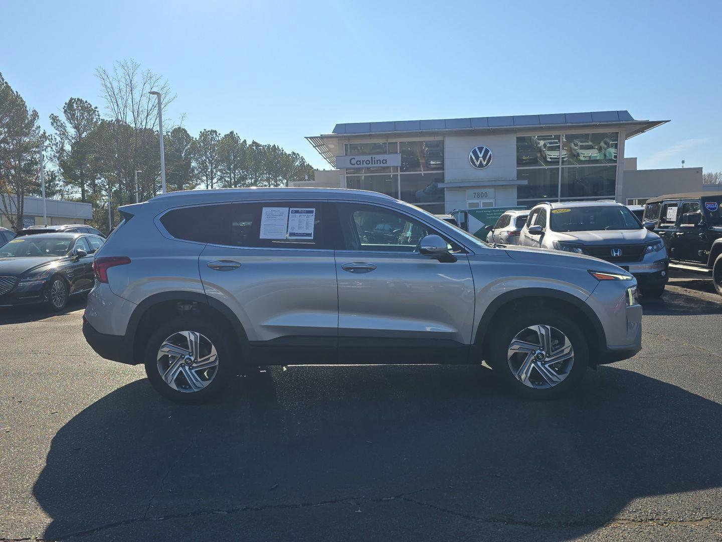 Used 2023 Hyundai Santa Fe SEL image 4