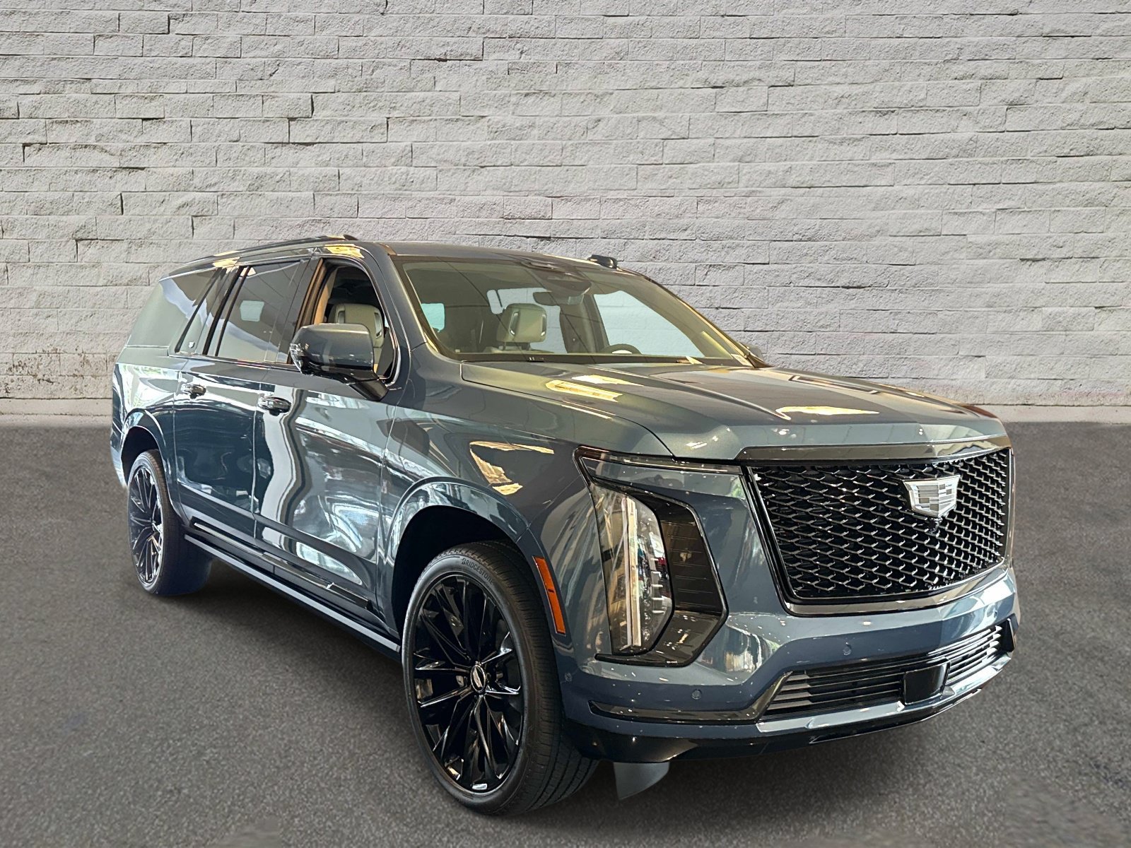 New 2026 Cadillac Escalade ESV Platinum Sport w/ LPO, ONYX Package AWD/4WD image 6
