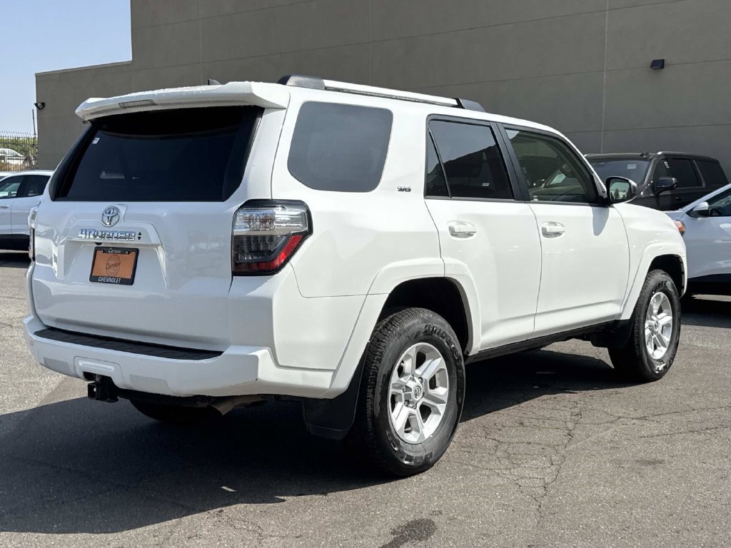 Used 2024 Toyota 4Runner SR5 AWD/4WD image 3