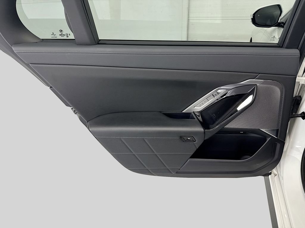 Certified 2023 BMW 740i RWD image 25