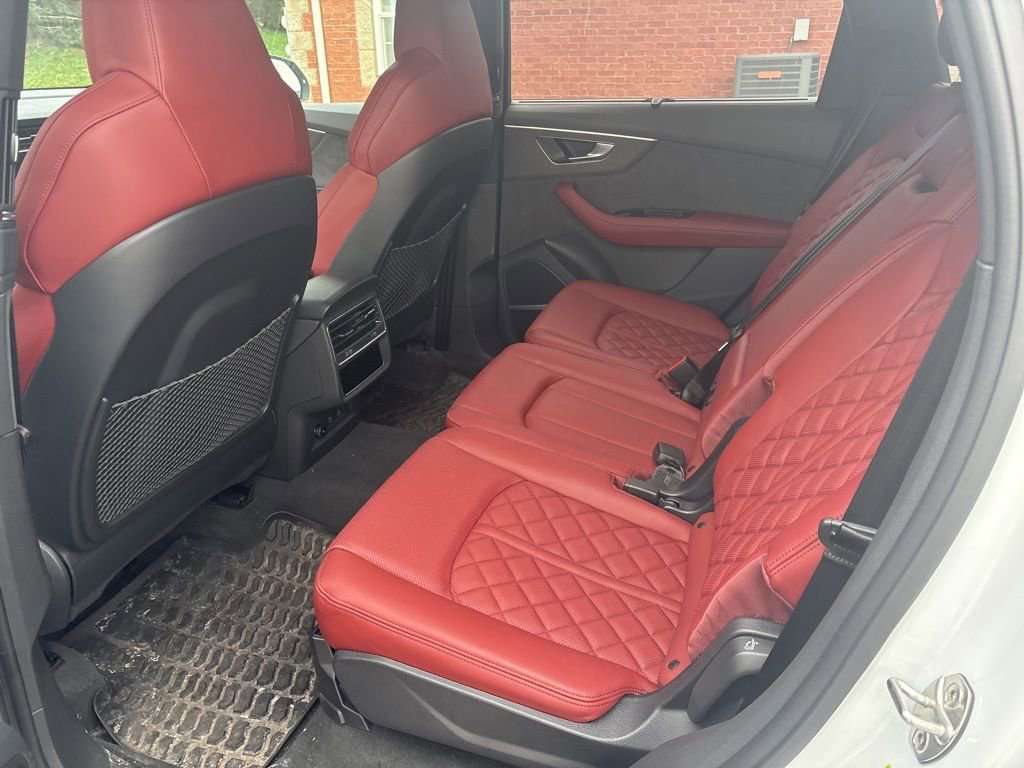 Used 2025 Audi SQ7 Prestige AWD/4WD image 12