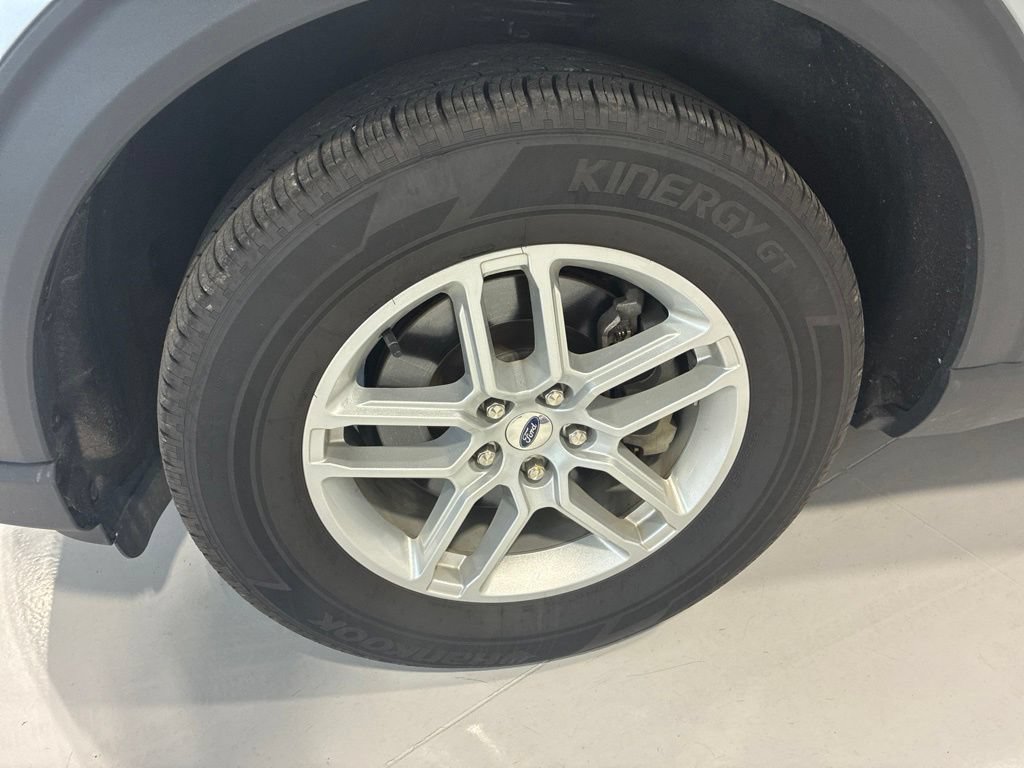Used 2025 Ford Explorer Active AWD/4WD image 10