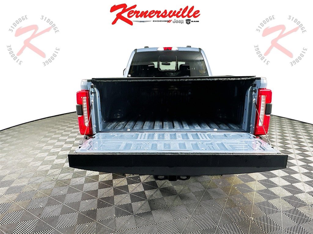 Used 2023 Ford F250 Lariat w/ Sport Appearance Package image 29