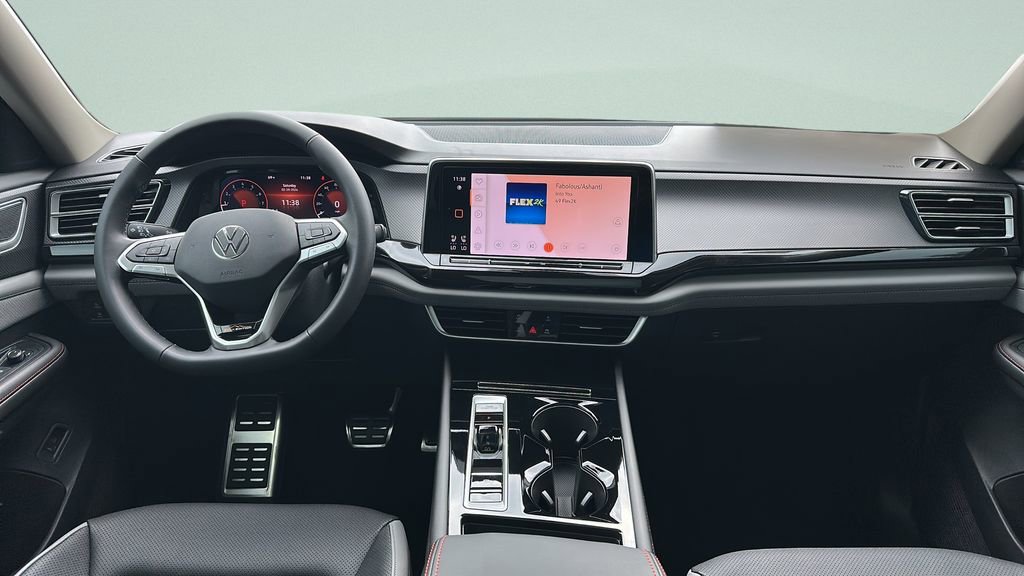 New 2026 Volkswagen Atlas Peak Edition image 13