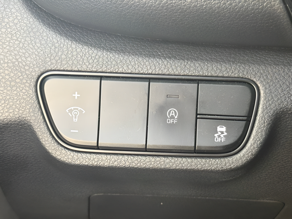 Used 2026 Kia Seltos S FWD image 25