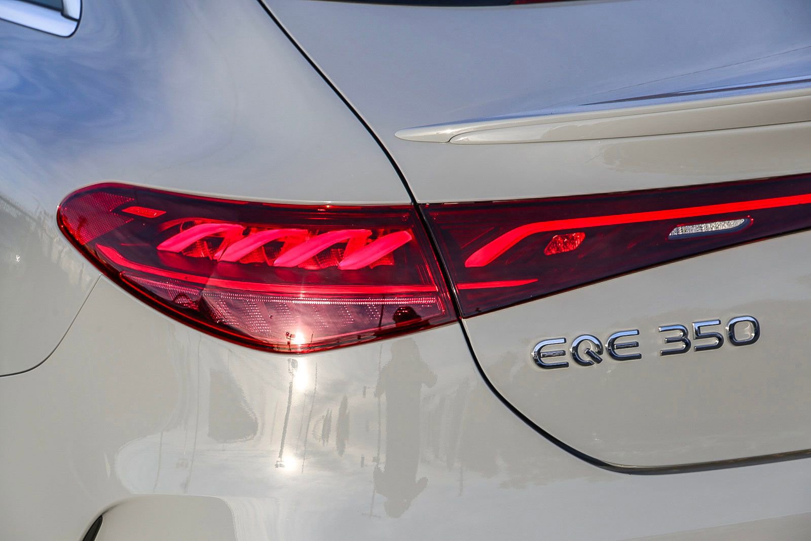 Used 2024 Mercedes-Benz EQE 350+ 4MATIC Sedan image 9