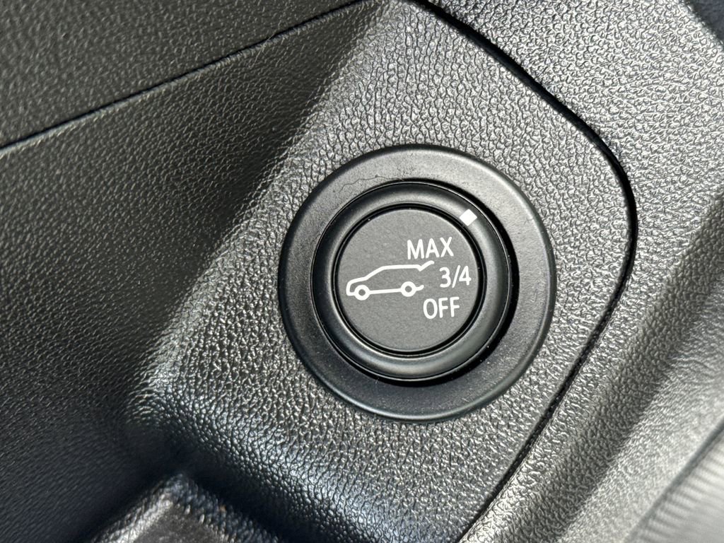 Used 2020 GMC Terrain SLT w/ Preferred Package AWD/4WD image 32