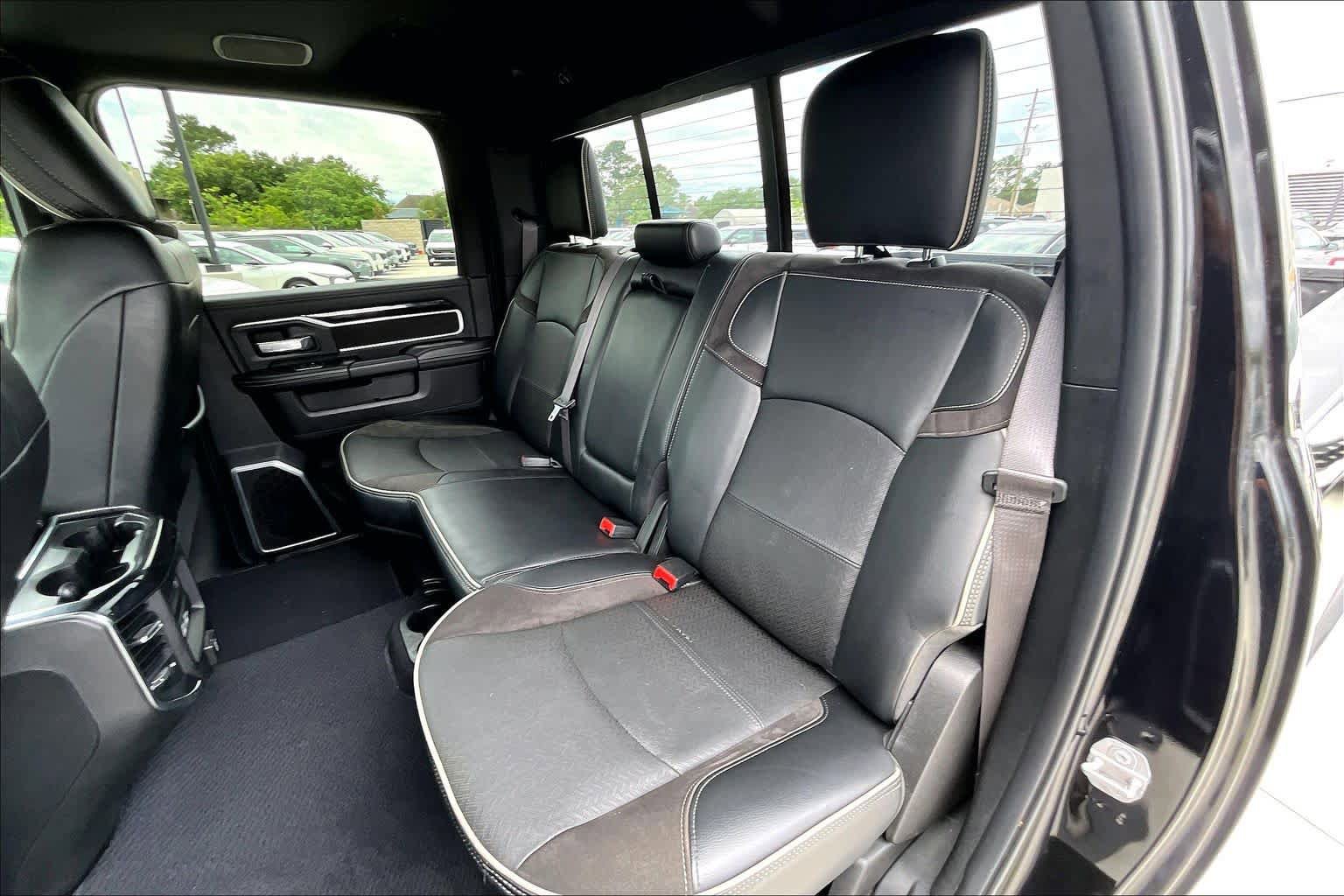 Used 2019 RAM 2500 Laramie w/ Night Edition AWD/4WD image 19