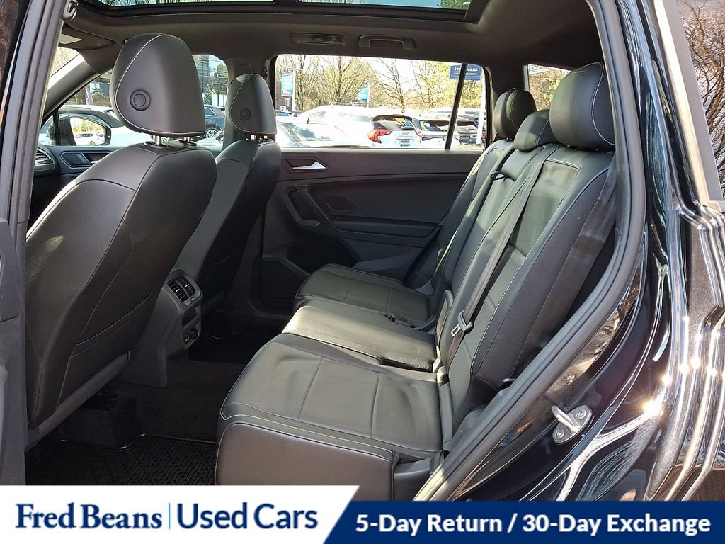 Used 2021 Volkswagen Tiguan SE R-Line image 11