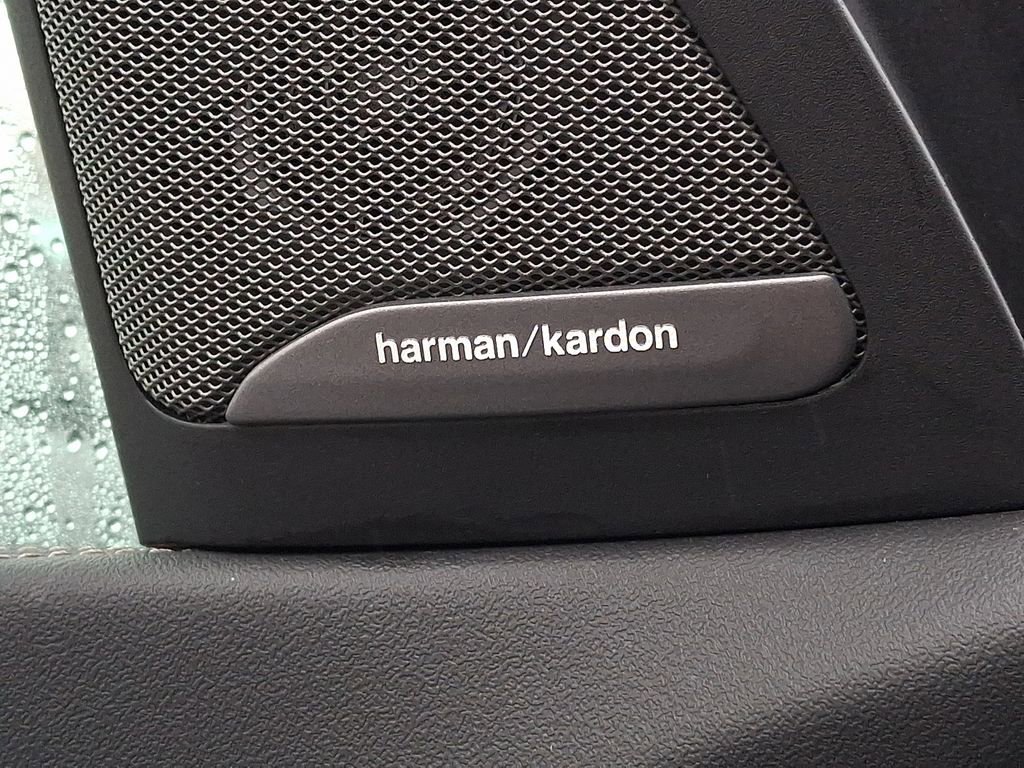 Certified 2024 BMW X7 xDrive40i w/ M Sport Package image 25