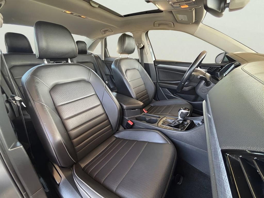 Used 2024 Volkswagen Jetta SE FWD image 42