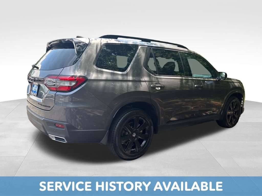 Used 2025 Honda Pilot Black Edition image 8