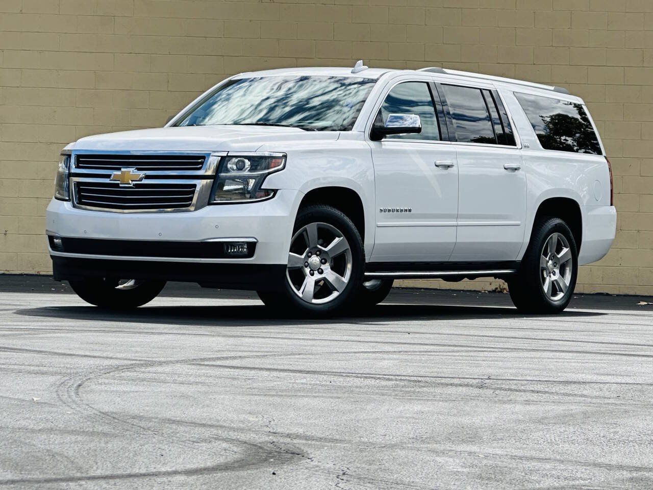 Used 2016 Chevrolet Suburban LTZ AWD/4WD image 5