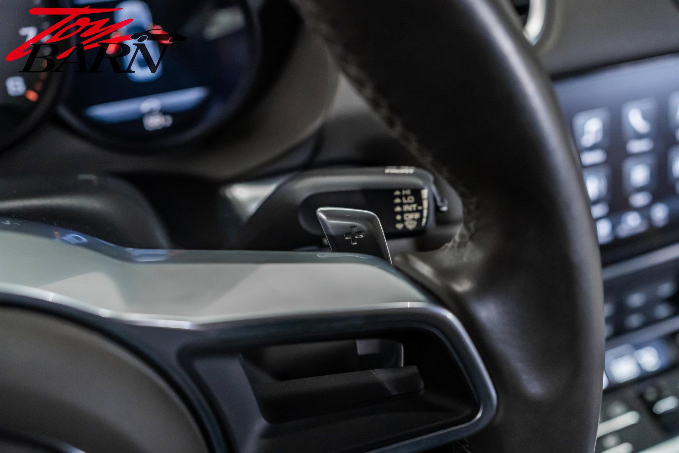 Used 2018 Porsche 718 Cayman S image 32