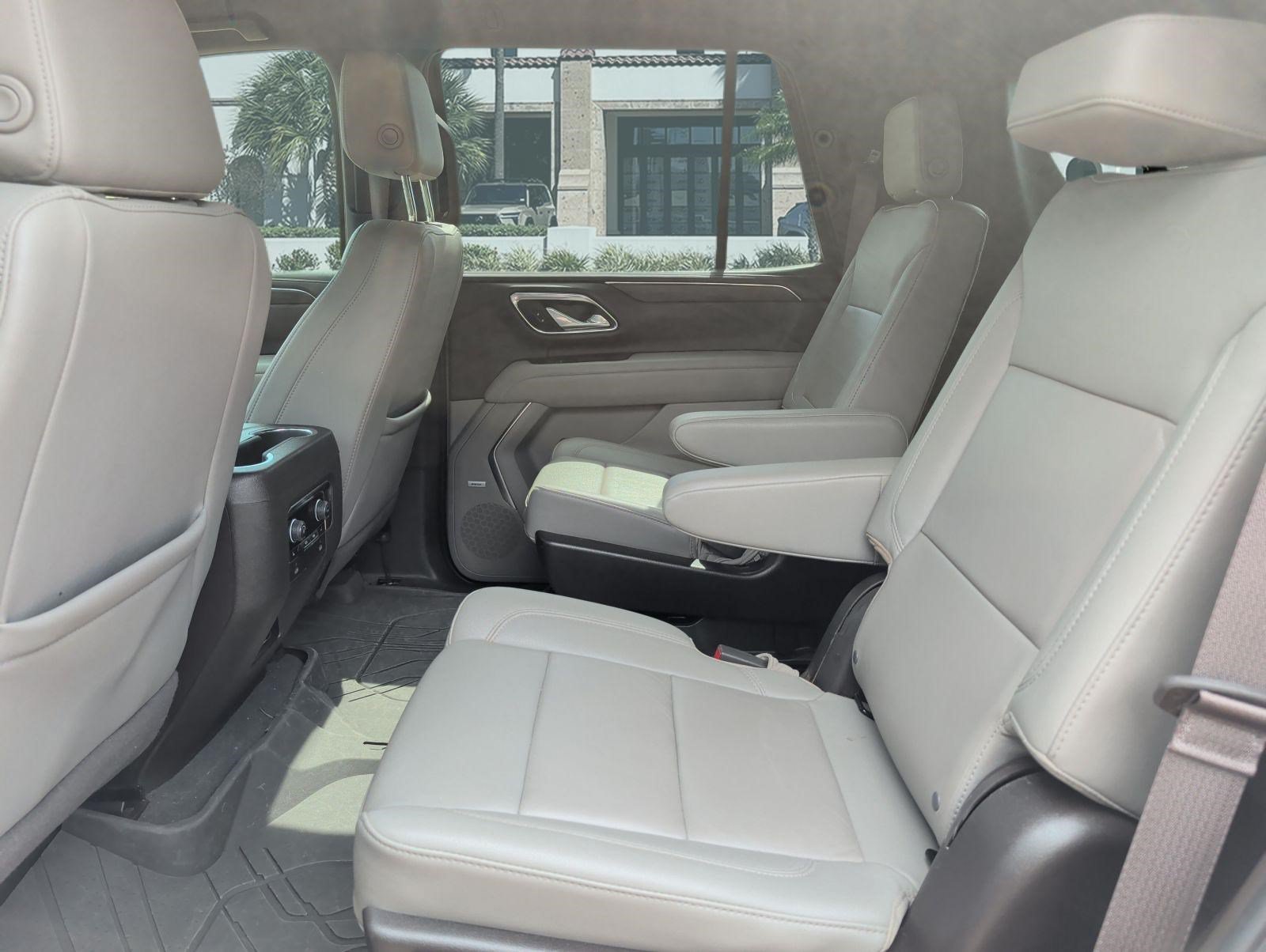 Used 2024 Chevrolet Tahoe LT w/ Luxury Package RWD image 24