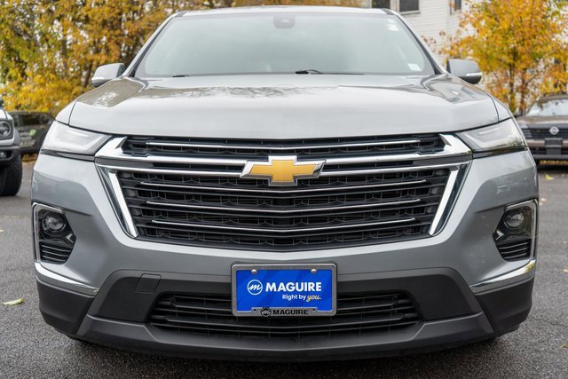 Used 2023 Chevrolet Traverse LT image 3