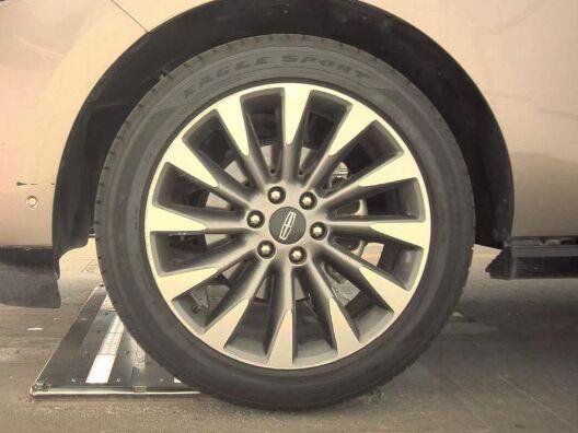 Used 2020 Lincoln Navigator L Reserve w/ Luxury Package AWD/4WD image 9