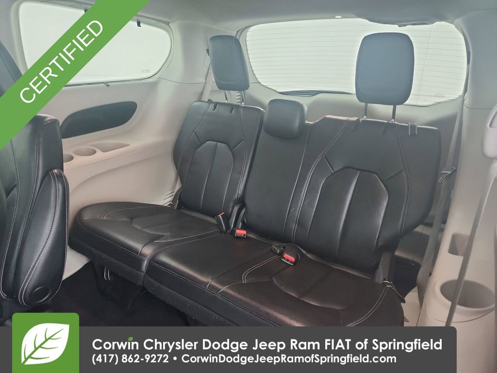 Certified 2022 Chrysler Pacifica Touring-L image 31