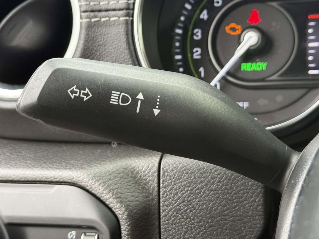 Used 2023 Jeep Wrangler Unlimited Sahara AWD/4WD image 26