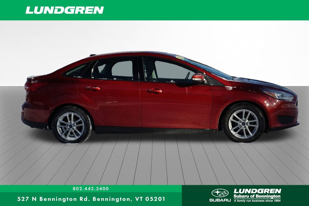 Used 2018 Ford Focus SE w/ Cold Weather Package image 2
