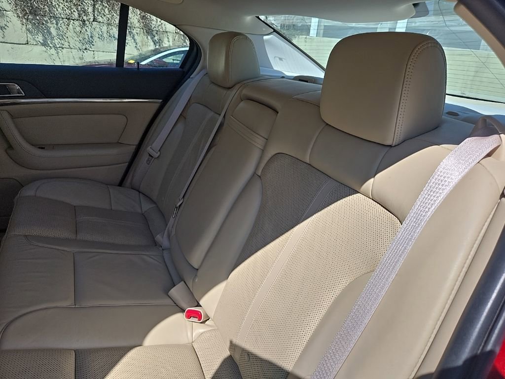 Used 2009 Lincoln MKS image 12