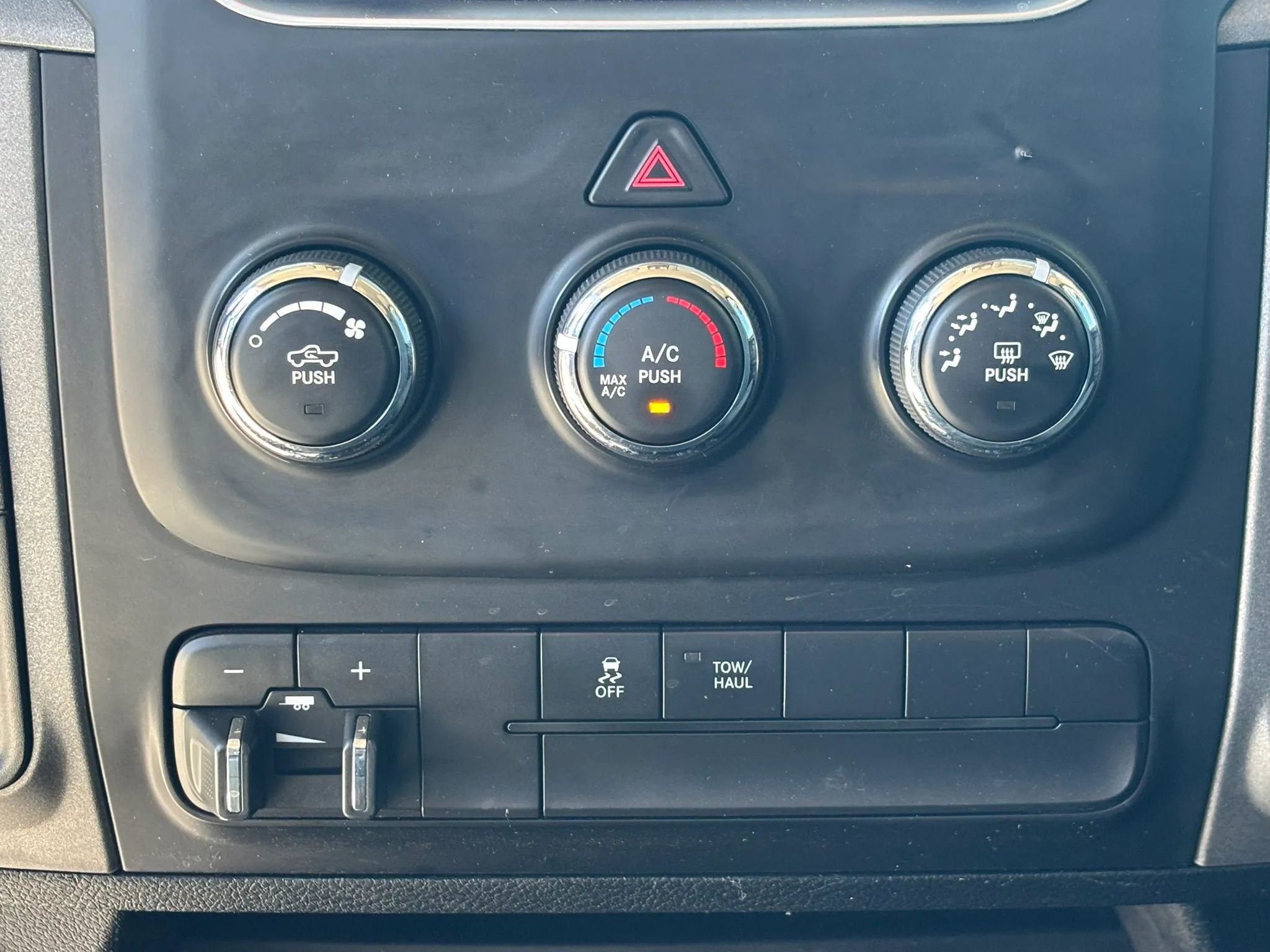 Used 2015 RAM 3500 Tradesman w/ Chrome Appearance Group image 20