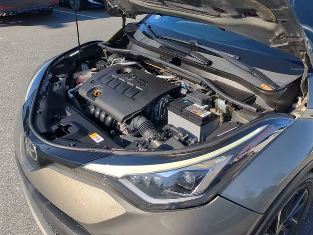 Used 2021 Toyota C-HR XLE image 46