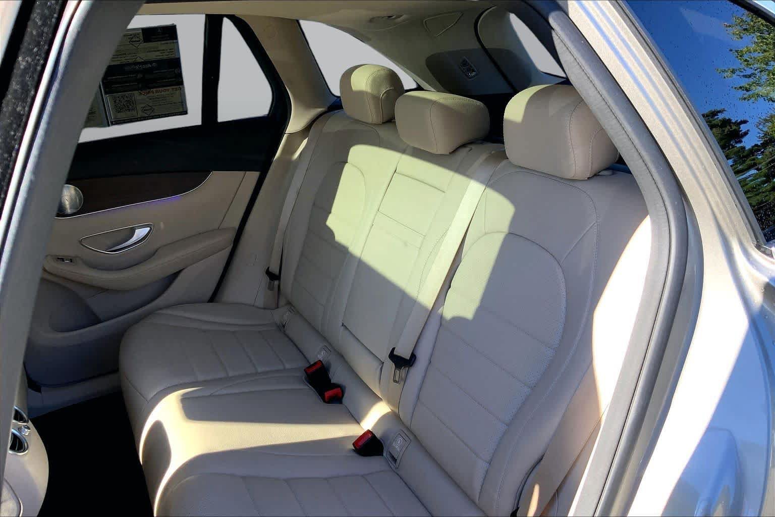 Used 2021 Mercedes-Benz GLC 300 4MATIC image 21