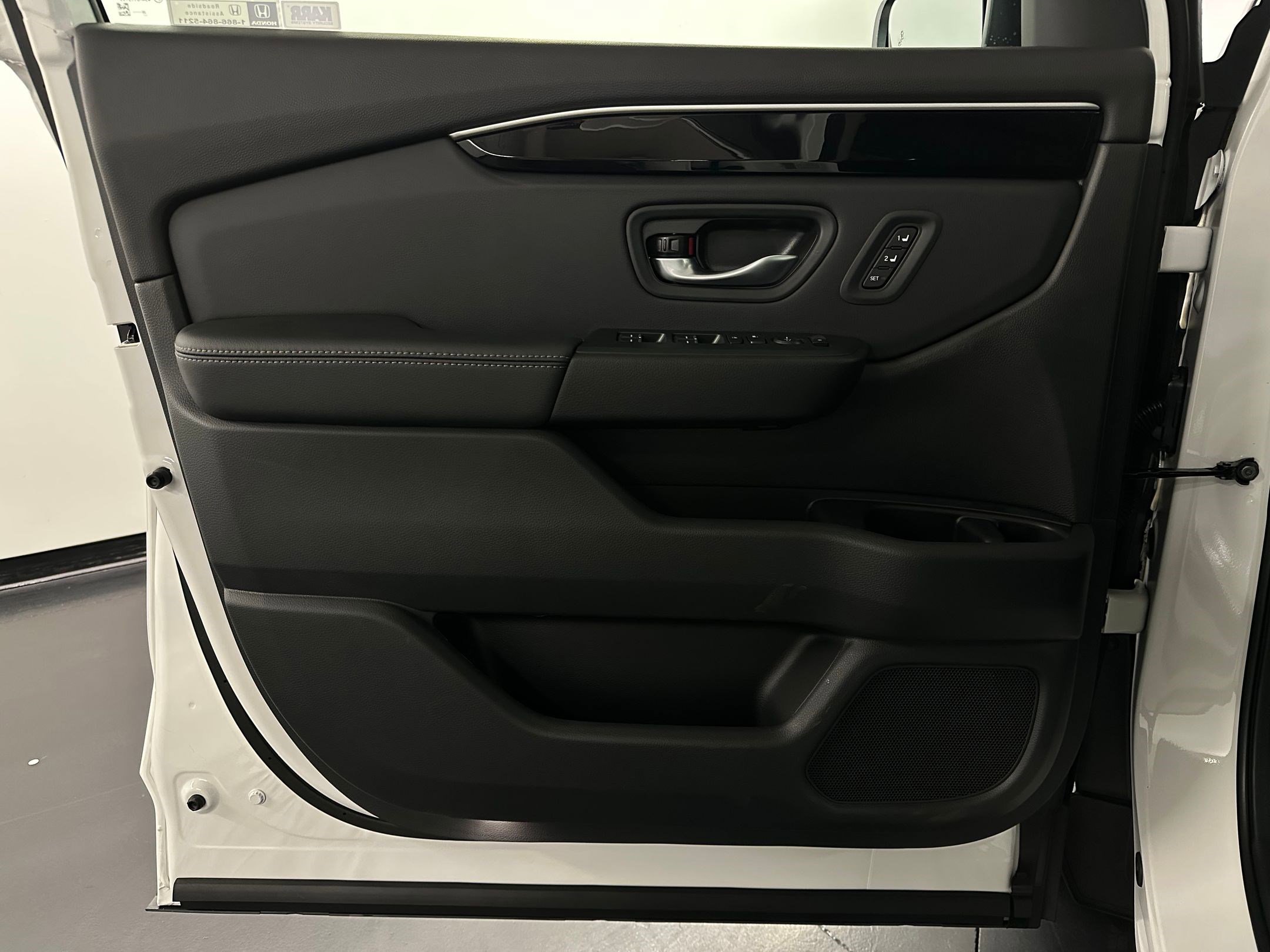 New 2025 Honda Pilot Touring image 23